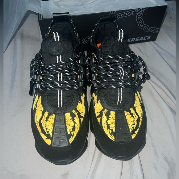men’s size 11 versace chain reactions - Picture 8 of 9